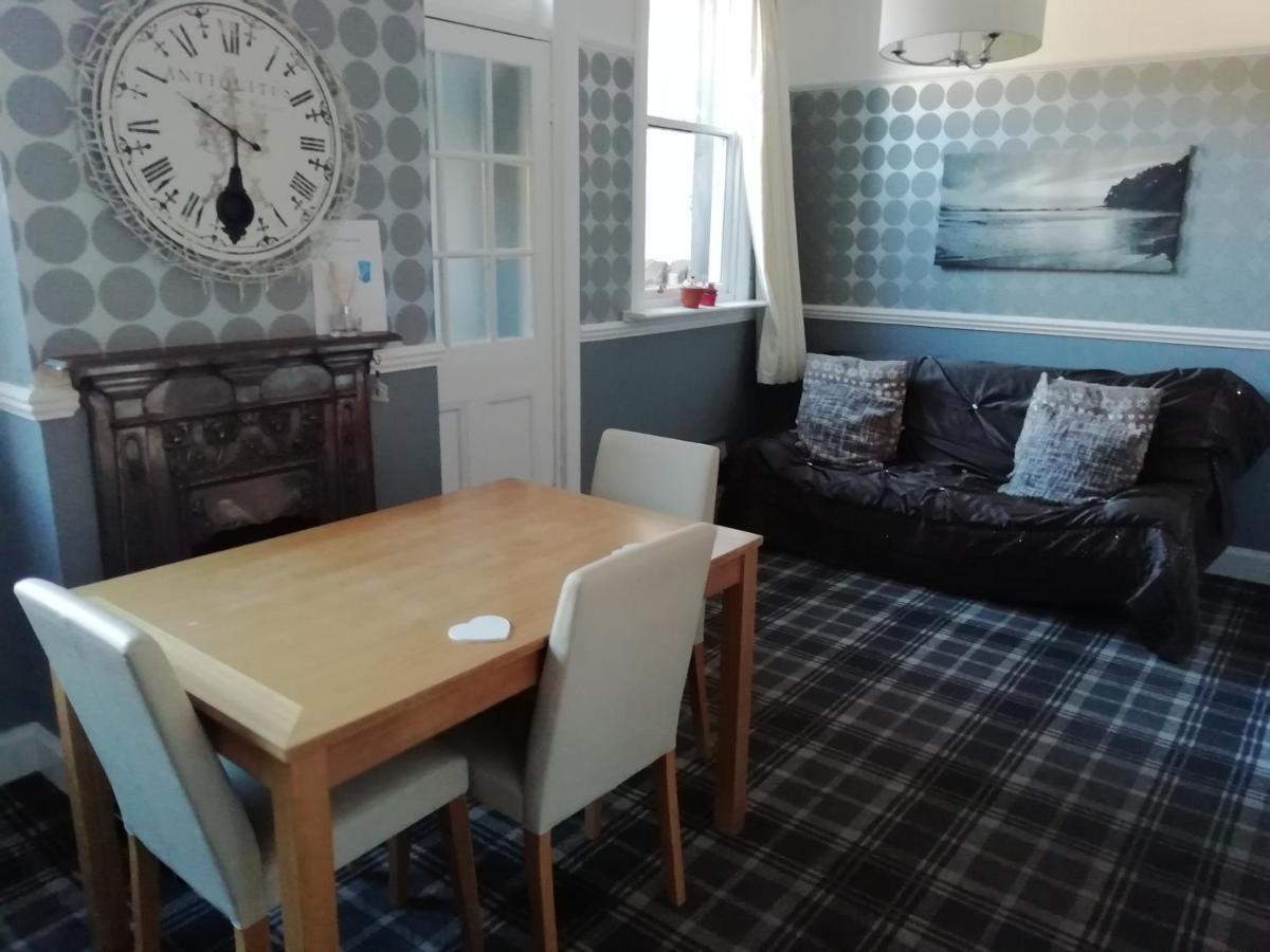 Carvetii - Halite House - 3 Bed House Sleeps Up To 5 People Apartment Tillicoultry Exterior photo